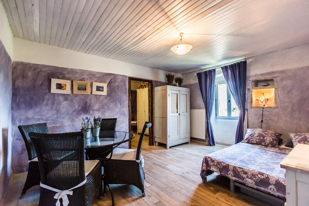 La Flor Azul Bed and Breakfast Grospierres Buitenkant foto